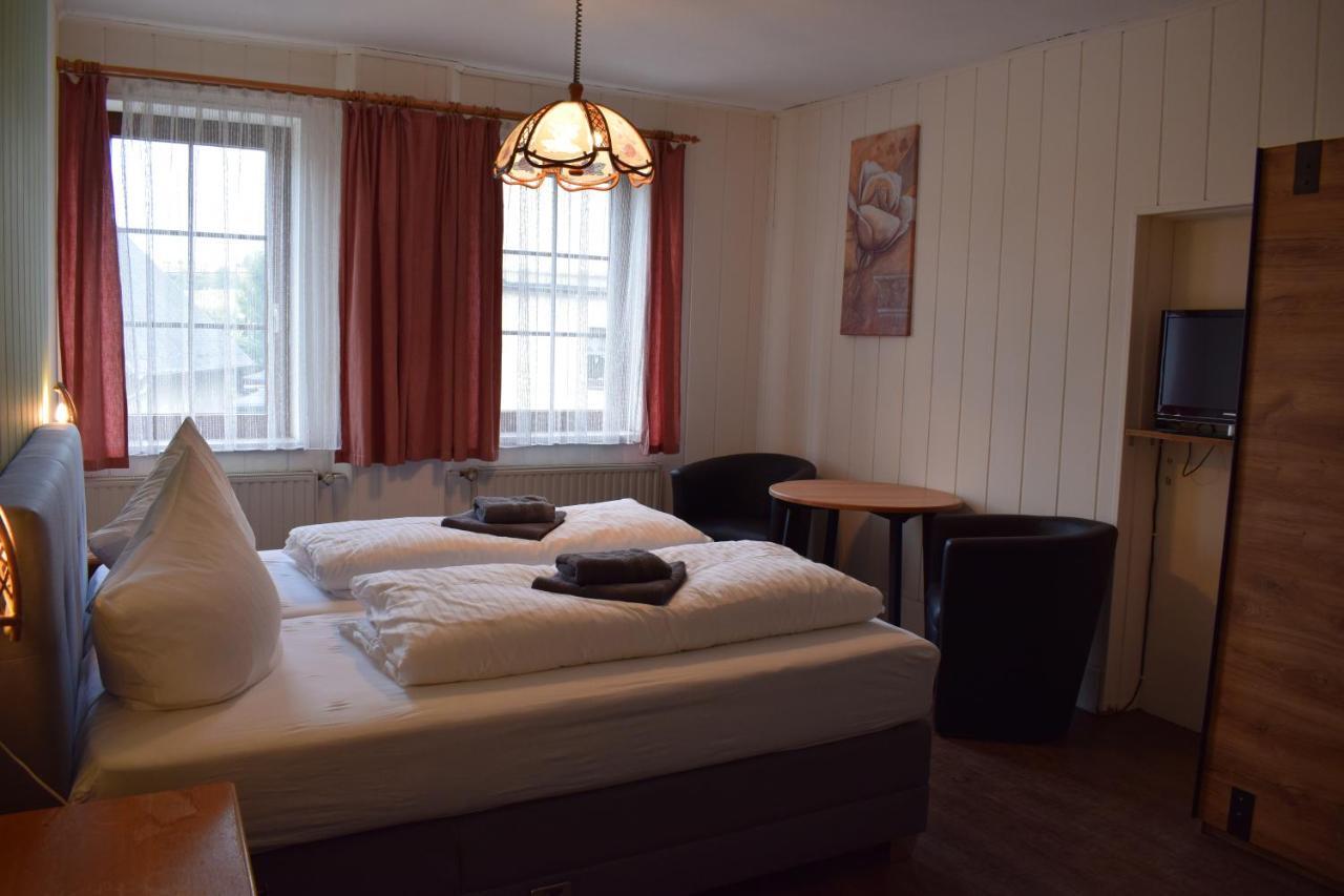 Landhotel "Lichte Aue" Lichtenau Stutzengrun Eksteriør billede