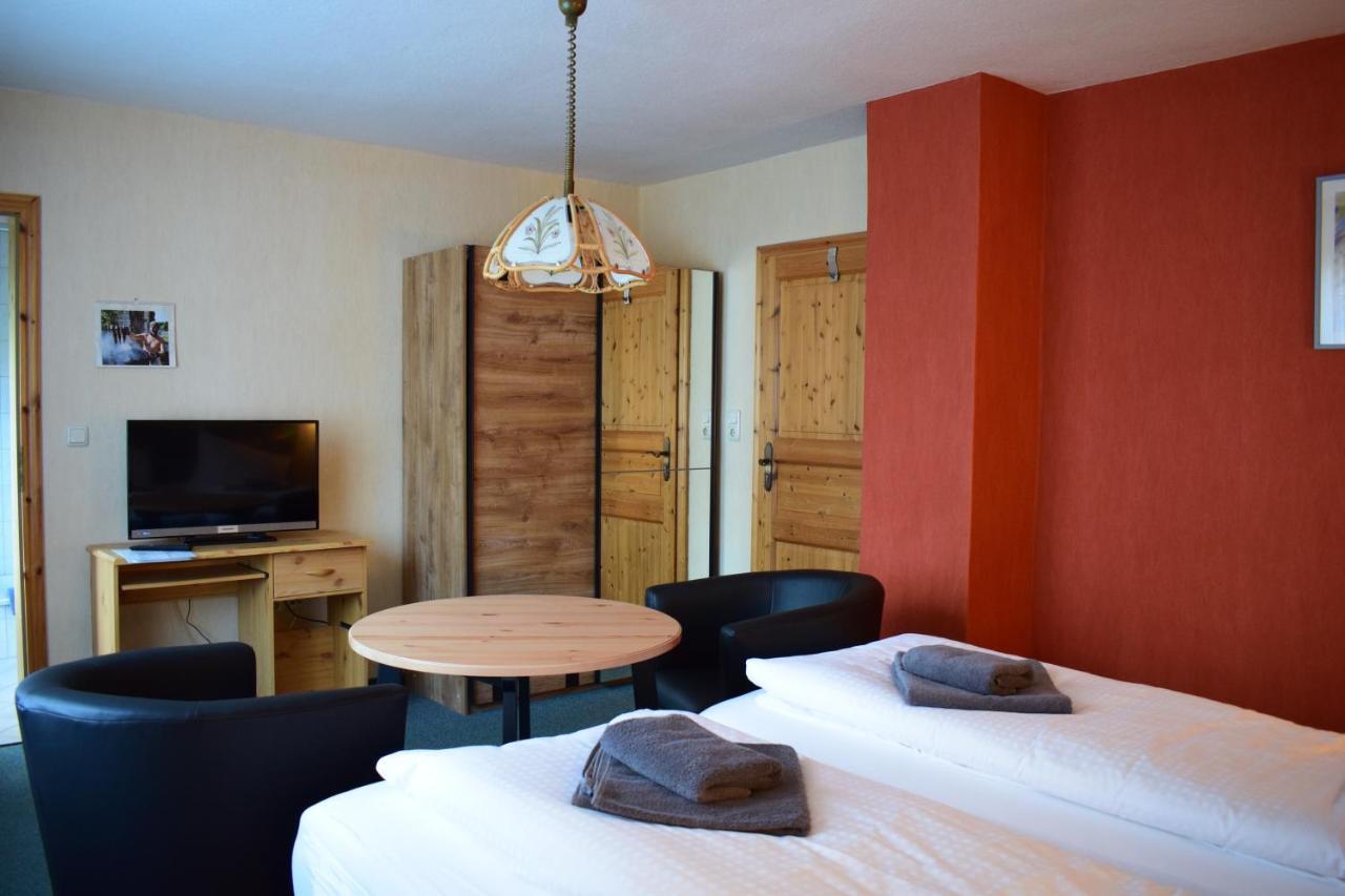 Landhotel "Lichte Aue" Lichtenau Stutzengrun Eksteriør billede